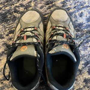 Merrell kids size 2 hiking shoes